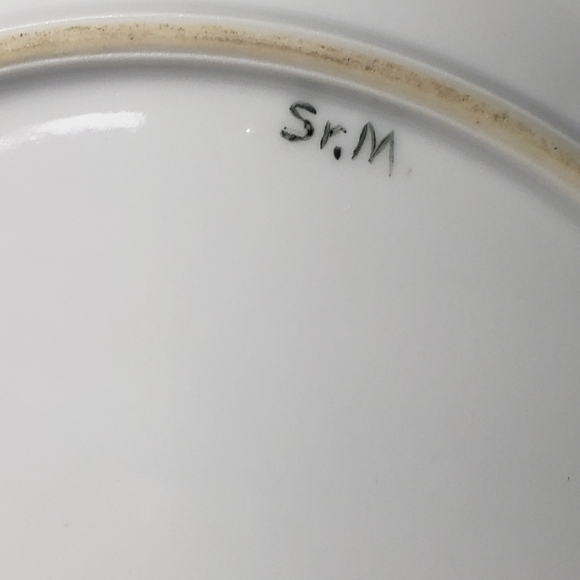 Vintage Set Of 2 Reticulated Plates - Picture 6 of 13